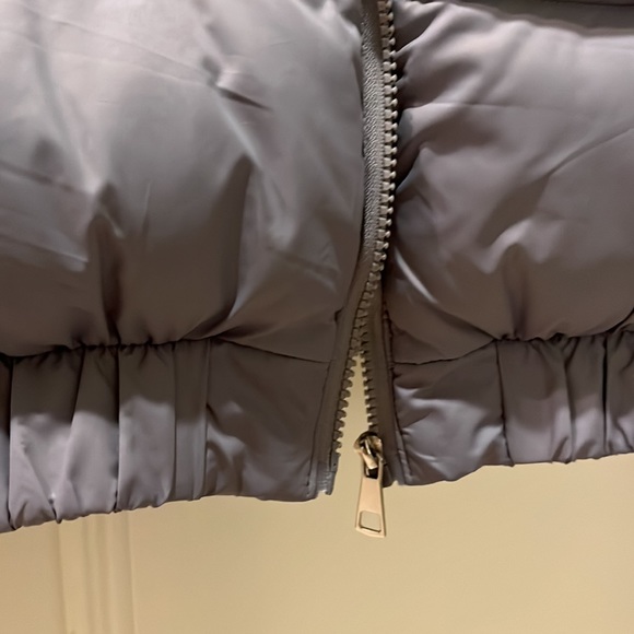 Matte Collection cropped puffer jacket size M - Picture 7 of 7